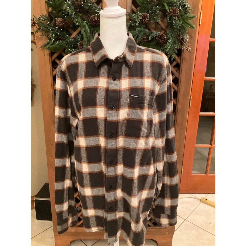 Volcom Flannel Mens Large Plaid Button Down Surf Skate Outdoor Workwear
